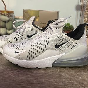 White Nike air max 270